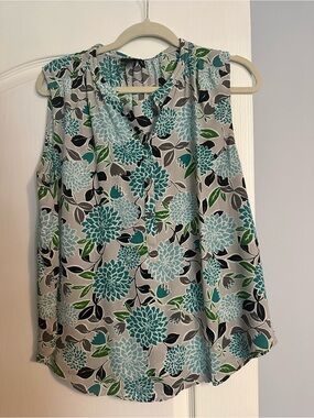 Ann Taylor Floral Sleeveless V-Neck Top in Teal, Aqua, Green and Black